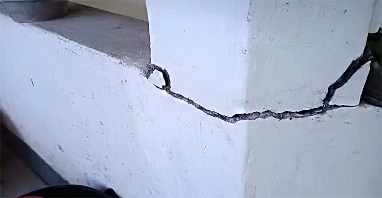 শাবিপ্রবির হলে ফাটল, কক্ষ ছাড়ার নির্দেশে বিপাকে শিক্ষার্থীরা