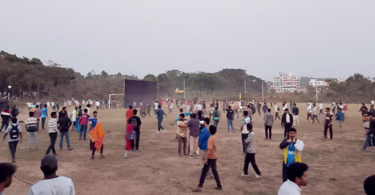 ক্রিকেট খেলাকে কেন্দ্র করে দফায় দফায় সংঘর্ষ, ২ সহকারী প্রক্টরসহ আহত ২৫