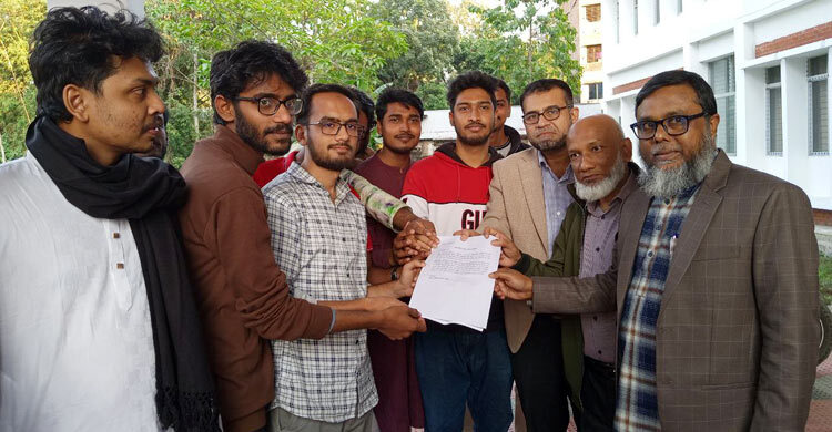 শাকসুর দাবিতে দেওয়া স্মারকলিপি প্রত্যাহার করলেন দুই ভিপি প্রার্থী