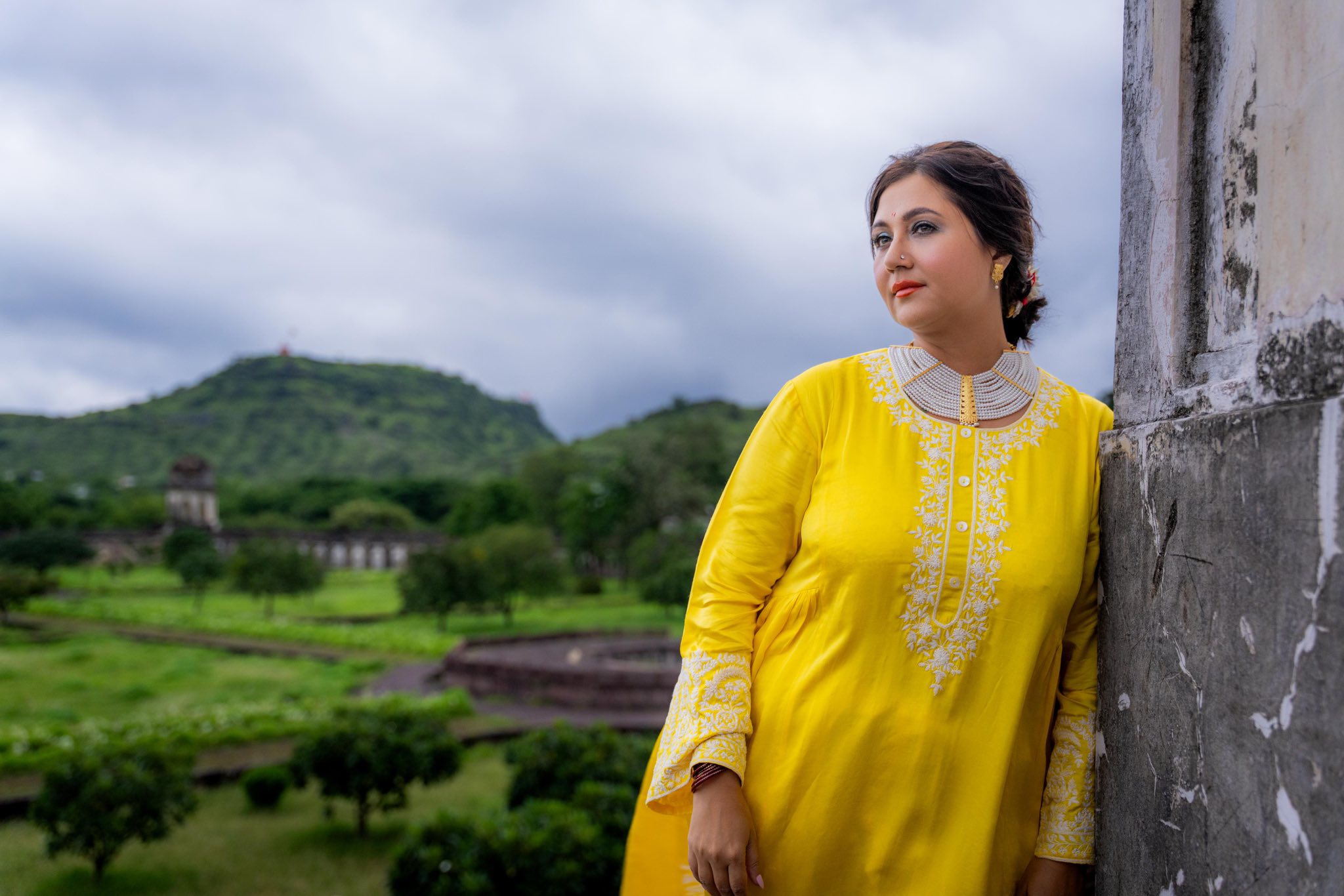 ফারসি সালোয়ারে স্বস্তিকা, স্মৃতির রঙে মাতলেন অভিনেত্রী