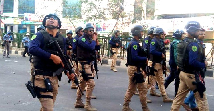 ঢাকায় সর্বোচ্চ সতর্কতা পুলিশের, থাকছে সোয়াত, কে-৯ ও ক্রাইম সিন টিম