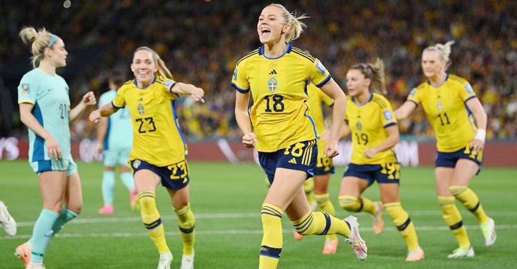 ঘরের মাঠে অস্ট্রেলিয়াকে হারিয়ে তৃতীয় সুইডেন