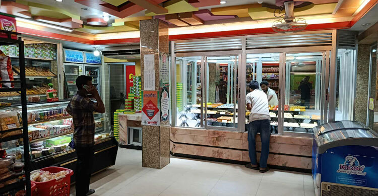 ‘এবার রেজাল্ট খারাপ, মিষ্টি বিক্রিও কম’