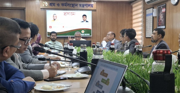 মানুষের প্রত্যাশা অনুযায়ী কাজ করতে বললেন শ্রমমন্ত্রী