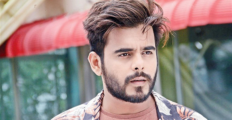 মেট্রোরেলে পথচারীর মৃত্যু: ক্ষুব্ধ সিয়াম আহমেদ