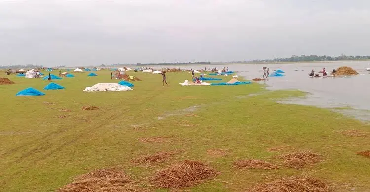 ভারী বর্ষণে সিলেট অঞ্চলে বন্যার শঙ্কা