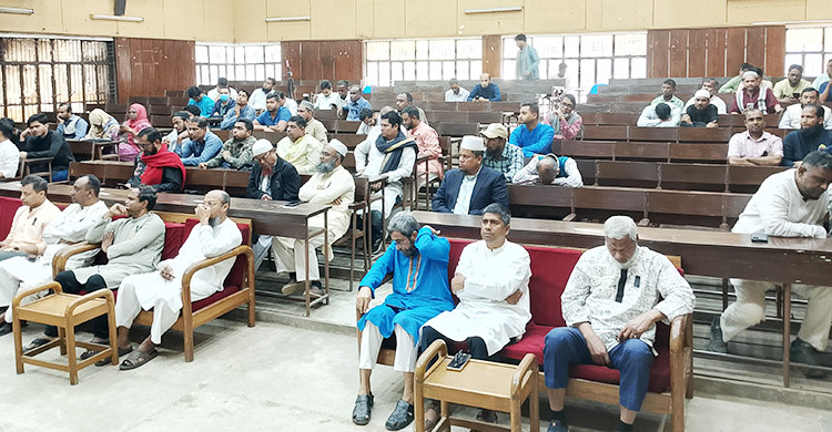 শাবিপ্রবিতে মাতৃভাষা দিবসের সভায় শিক্ষার্থী খরা, ব্যানারে ইংরেজি অক্ষর