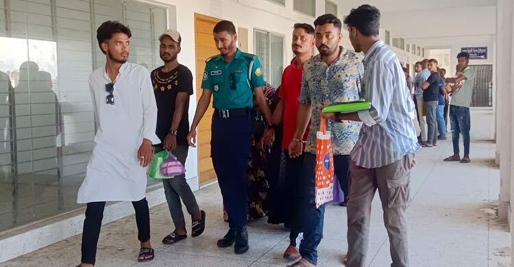 এমসি কলেজ ছাত্রাবাসে ধর্ষণ মামলায় সাক্ষ্য দিলেন বাদী