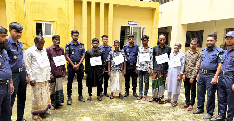 সিলেটে নৌপথে চাঁদাবাজি, সমন্বয়ক পরিচয়দানকারীসহ আটক ৭