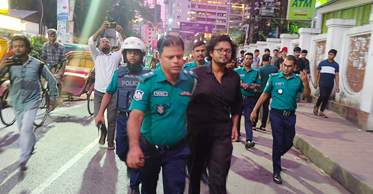 সিলেটে ছাত্র ইউনিয়ন সভাপতিসহ আটক ৩