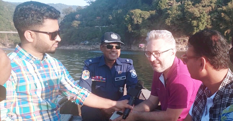 সিলেটে ভ্রমণে মুগ্ধ গ্রিক আইনজীবী