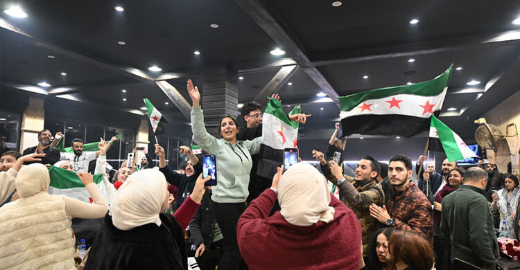 সিরিয়ায় আসাদের পতনের এক বছর, এখনো ফেরেনি স্থিতিশীলতা