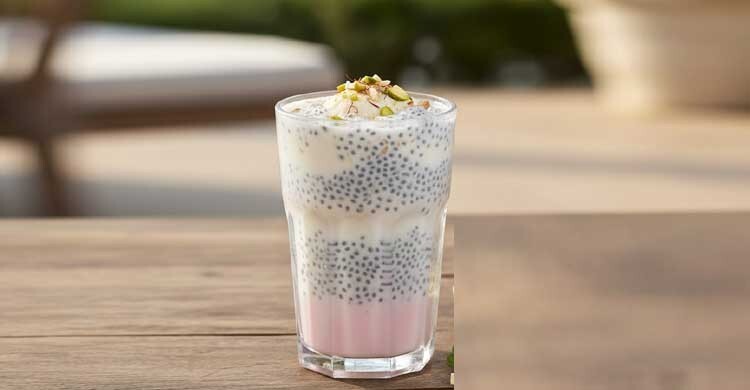 রমজানে শরীর চাঙ্গা রাখবে দুধ তোকমার শরবত