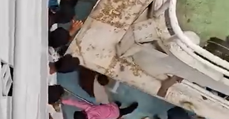 সদরঘাটে দুই লঞ্চের সংঘর্ষে নিহত ২, নিখোঁজ ২