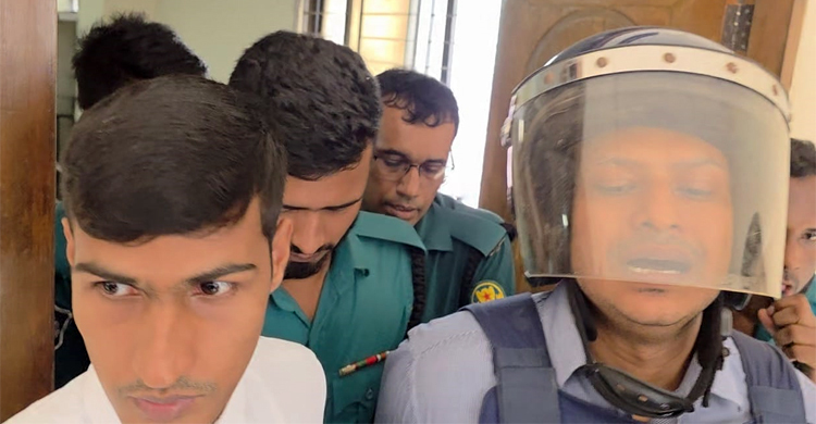 ডাকসুতে প্রহসনের নির্বাচন হচ্ছে: সৈকত