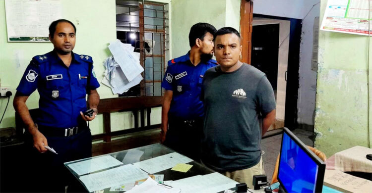 যৌথবাহিনীর অভিযানে ফেনসিডিলসহ জুলাই যোদ্ধা আটক