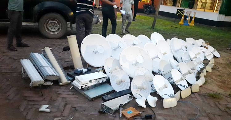 তিন দিনের সাঁড়াশি অভিযানে ৬০ লাখ টাকার নেটওয়ার্ক বুস্টার জব্দ