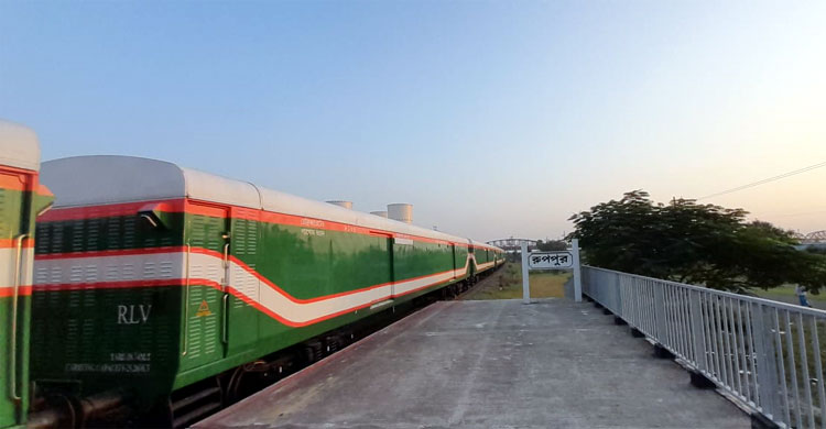 ডেমু ট্রেনের পর মুখ থুবড়ে পড়েছে ৩৫৮ কোটি টাকার লাগেজ ভ্যান