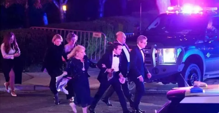 নৈশভোজের সময় বিকট শব্দ, সরিয়ে নেওয়া হলো ট্রাম্পকে