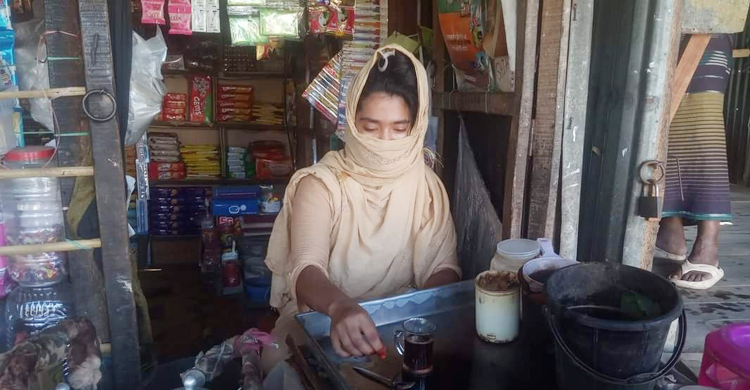 চা বিক্রি করে সংসার সামলানো স্মৃতি পেলেন জিপিএ-৫