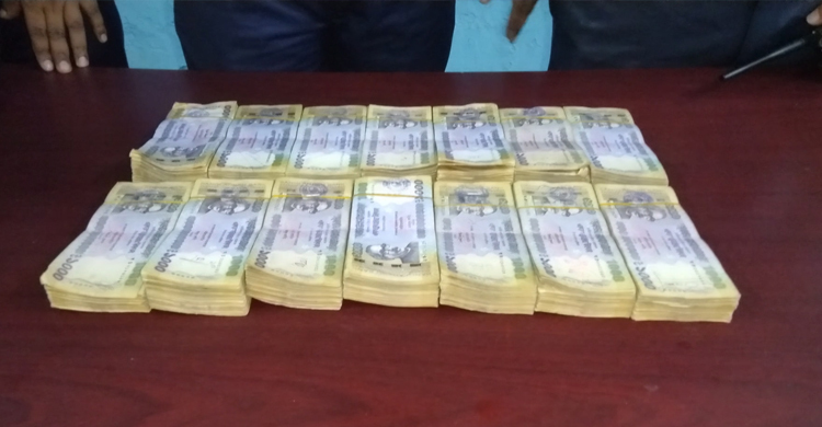 ৯৯৯-এ ফোন পেয়ে ব্যবসায়ীর ১৫ লাখ টাকা উদ্ধার করলো পুলিশ