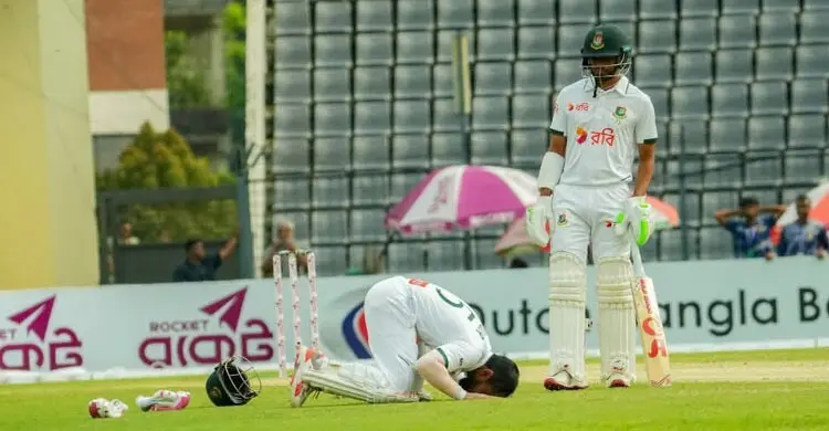 ৭৭ রানের জুটি গড়েও আক্ষেপ তাইজুলের
