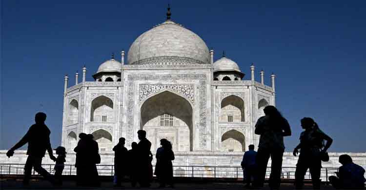 দিল্লিতে বিস্ফোরণ, তাজমহল ঘিরে কয়েক স্তরের কঠোর নিরাপত্তা