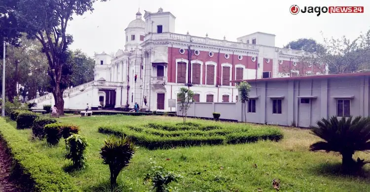 তাজহাটের প্রতিটি ইটে লুকিয়ে আছে কোনো গোপন গল্প