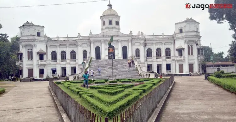 তাজহাটের প্রতিটি ইটে লুকিয়ে আছে কোনো গোপন গল্প