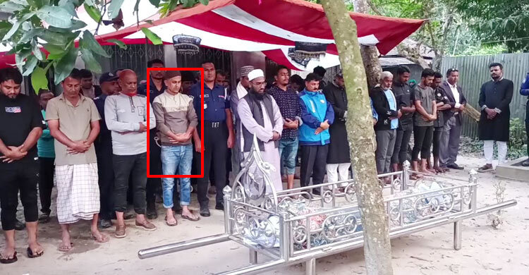 প্যারোলে মুক্তি পেয়ে বাবার জানাজায় অংশ নিলেন যুবদল নেতা
