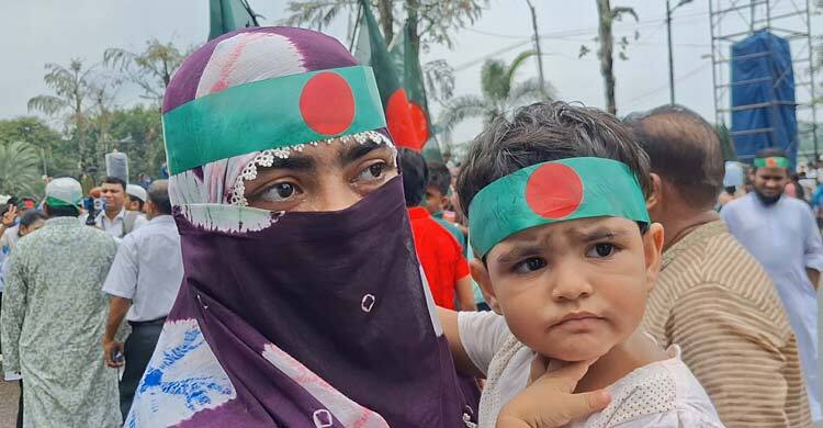 দেড় বছরের মেয়েকে নিয়ে জুলাই আন্দোলনে যোগ দিয়েছিলেন তামান্না