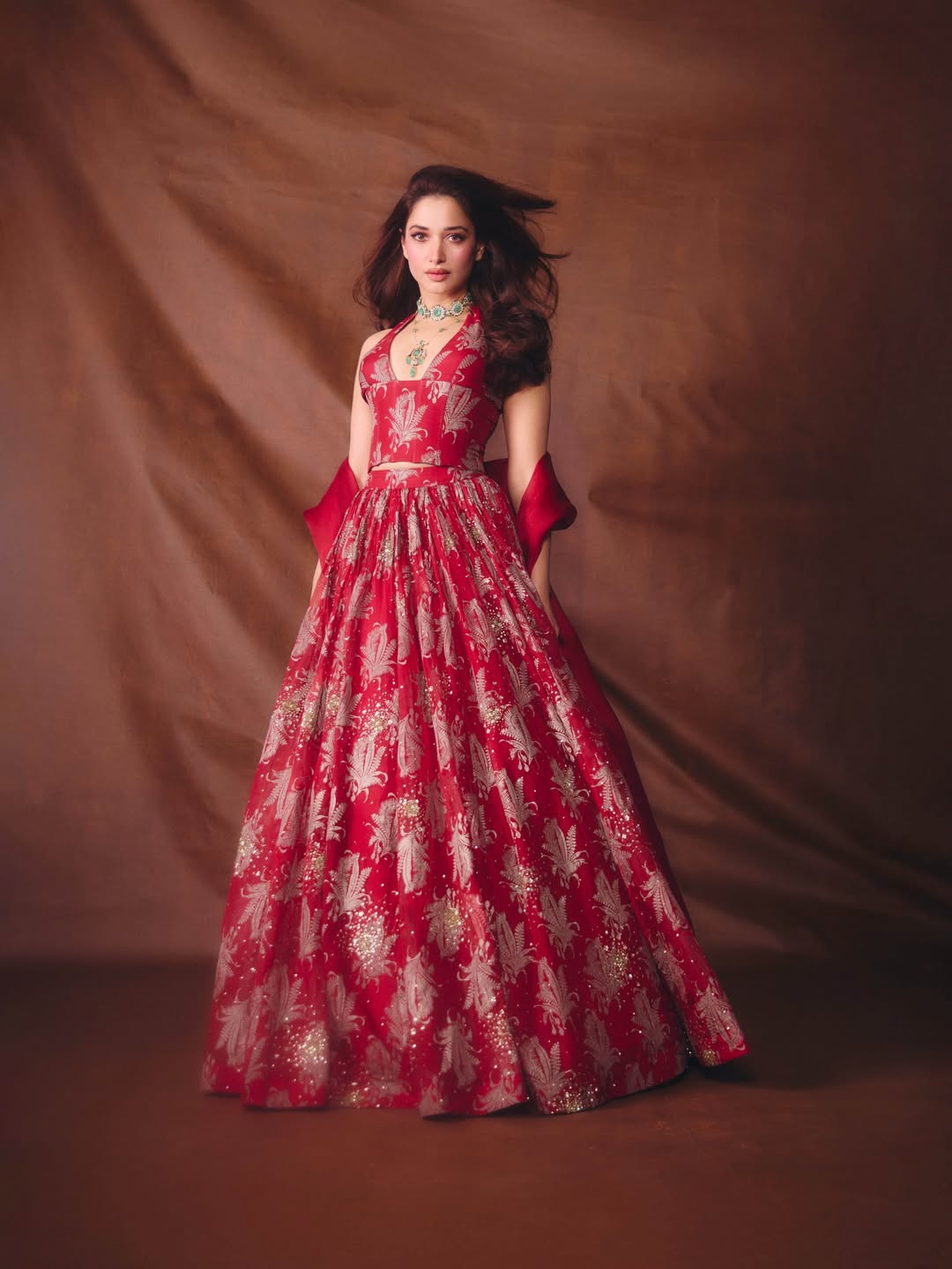 আরাম আর গ্ল্যামারে তামান্নার নজরকাড়া লুক