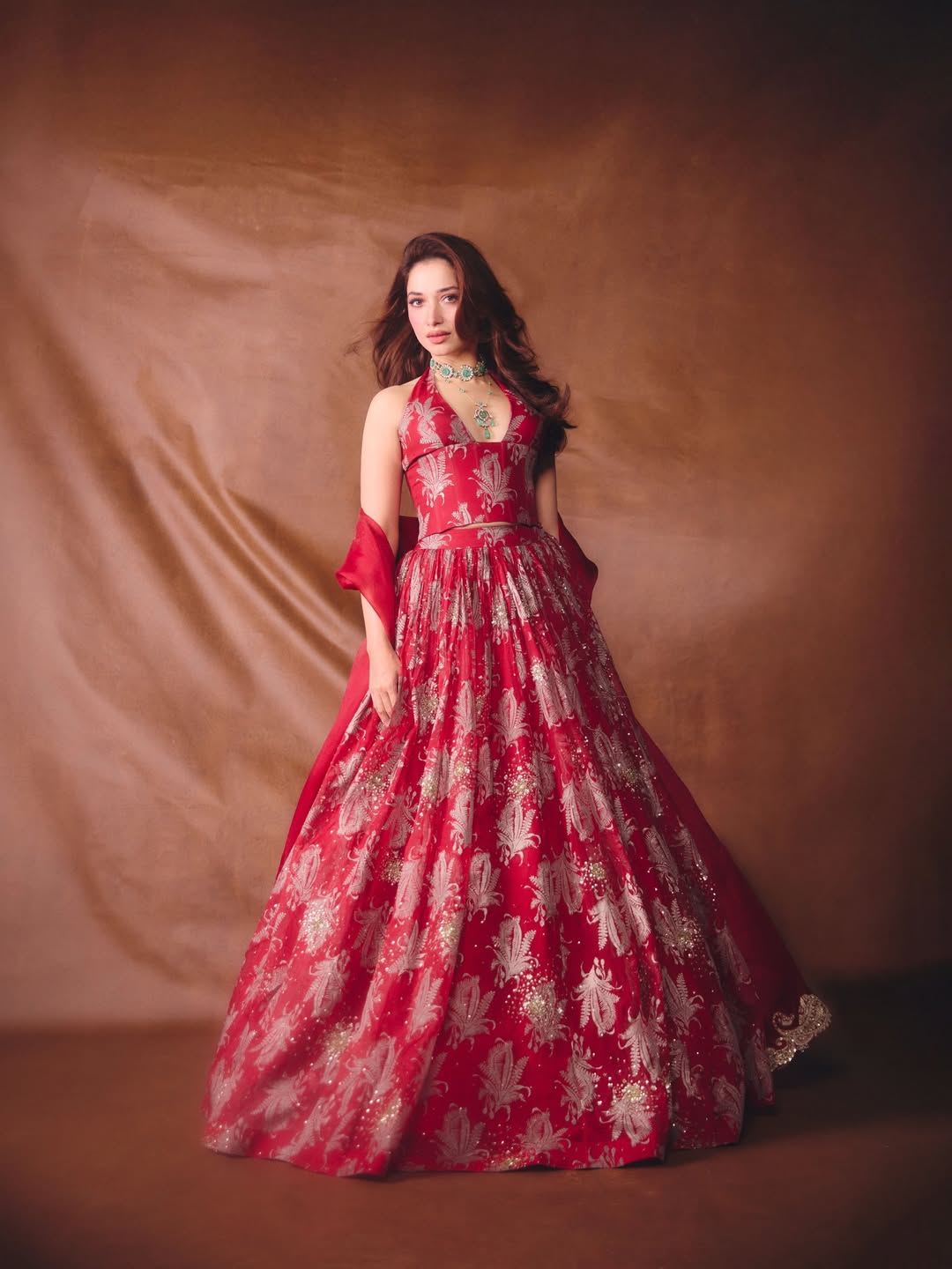 আরাম আর গ্ল্যামারে তামান্নার নজরকাড়া লুক