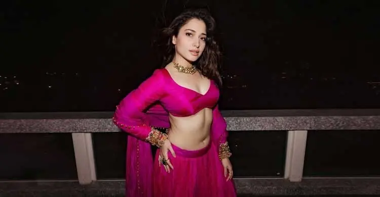 পেটের মেদ না কমার কারণ জানালেন তামান্নার প্রশিক্ষক