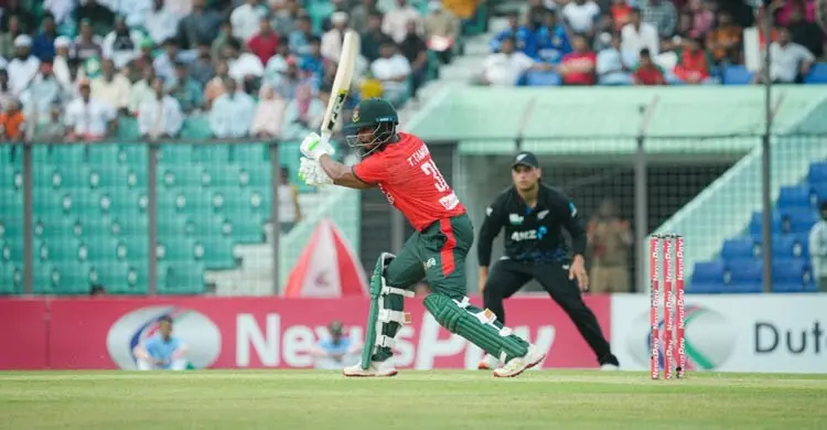 ধীর খেলে আউট তামিম, ৭৭ রানে ৩ উইকেট হারালো টাইগাররা