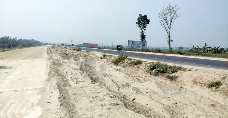 ঈদযাত্রায় আশ্বস্তের মাঝেও আশঙ্কায় যানবাহন চালকরা