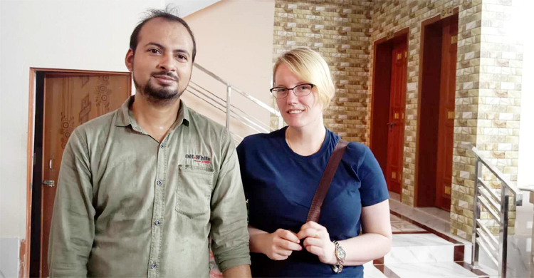 পাবনায় এলেন যুক্তরাষ্ট্রের তরুণী, ফ্রিল্যান্সারকে করলেন বিয়ে