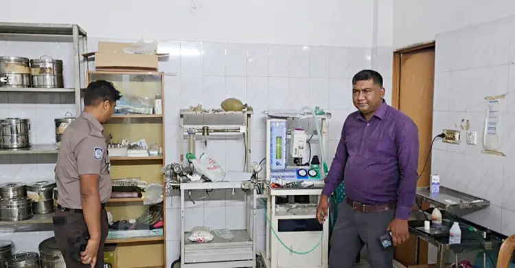 টাঙ্গাইলে ৪ ক্লিনিককে দেড় লাখ টাকা জরিমানা