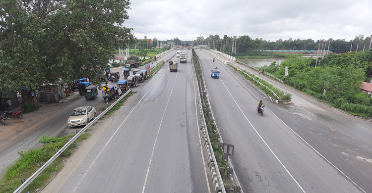 ৭ ঘণ্টা পর বঙ্গবন্ধু সেতু মহাসড়কের যানচলাচলে স্বস্তি