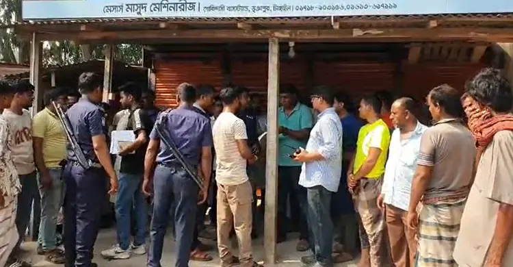 অবৈধভাবে মিনি ফিলিং স্টেশন পরিচালনা-তেল মজুত, দুই ব্যবসায়ীকে জরিমানা