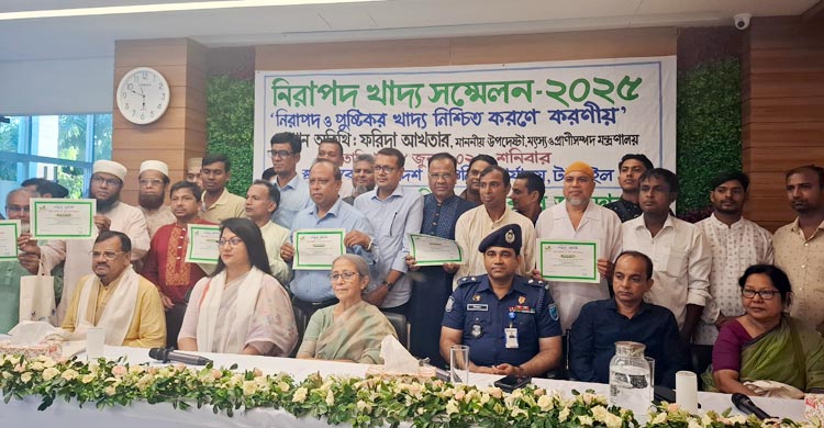 মৎস্য ও প্রাণিসম্পদ উপদেষ্টা ফরিদা আখতার বলেছেন, ‘মৌসুমের কারণে কিছুটা ডিমের দাম কমেছে