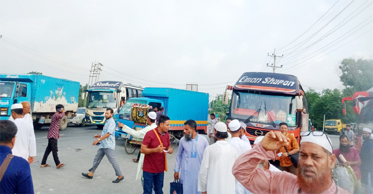 টাঙ্গাইল থেকে পৌনে ৩০০ বাস নিয়ে ঢাকার পথে জামায়াত