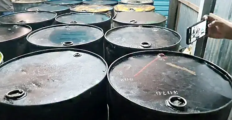 অবৈধভাবে মিনি ফিলিং স্টেশন পরিচালনা-তেল মজুত, দুই ব্যবসায়ীকে জরিমানা