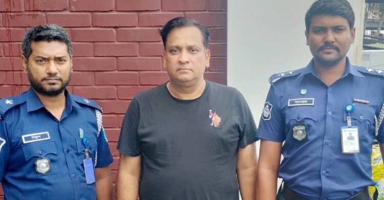 বিমানবন্দরে যুক্তরাষ্ট্র ফেরত আওয়ামী লীগ নেতা গ্রেফতার