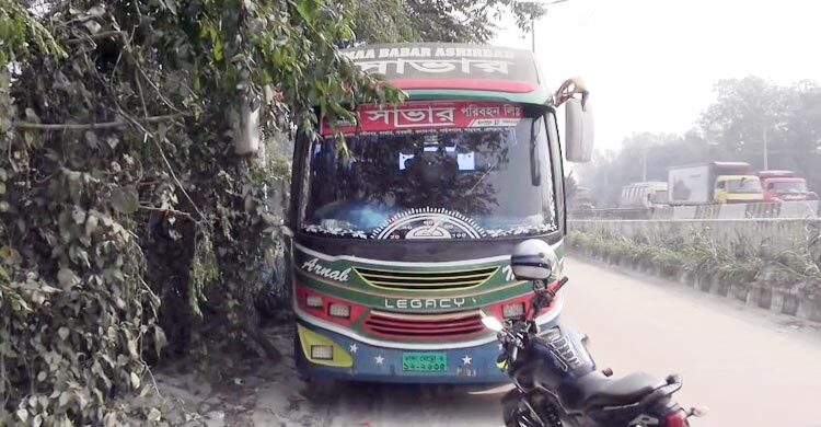 চলন্ত বাসে কলেজছাত্রীকে সংঘবদ্ধ ধর্ষণ, গ্রেফতার ৩