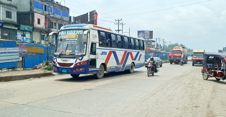 ঢাকা-টাঙ্গাইল-যমুনা সেতু মহাসড়কে বেড়েছে যানবাহনের চাপ