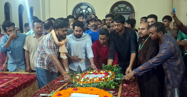 টাঙ্গাইলে ভাসানীর মাজার জিয়ারত করলেন নাহিদ-পাটওয়ারী