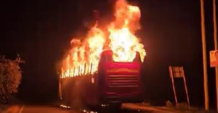 মোটরসাইকেল চালককে চাপা দেওয়ায় বাসে আগুন বিক্ষুব্ধ জনতার