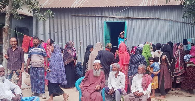 ঈদের কাপড় কিনে নিও টাকা পাঠাচ্ছি বলার পরই মিসাইল হামলায় বাবা নিহত