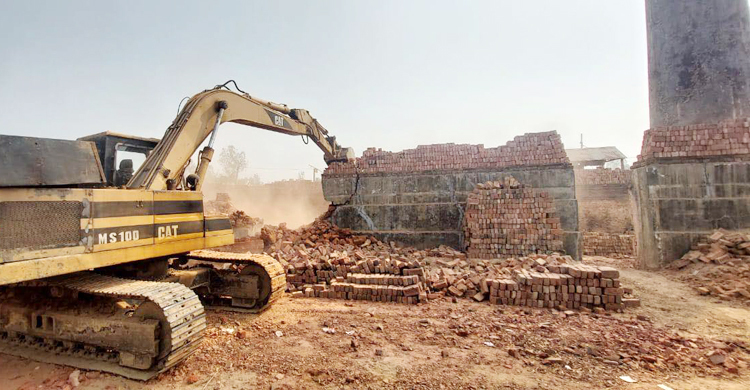 টাঙ্গাইলে পাঁচ ইটভাটা মালিকের ২৫ লাখ জরিমানা